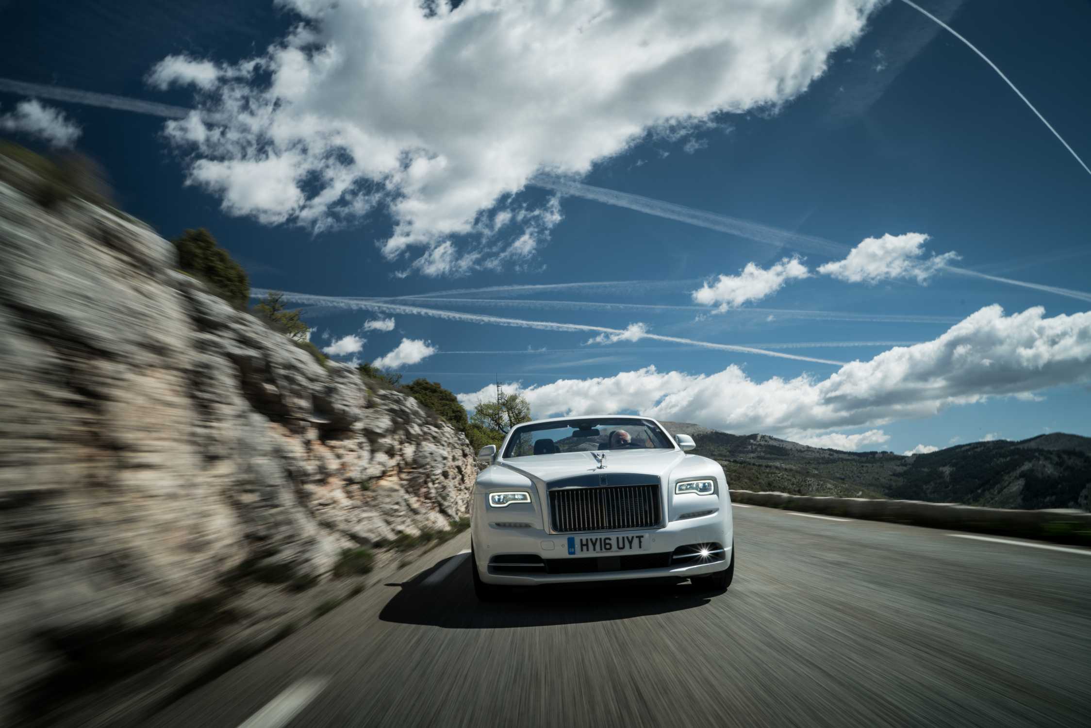 Rolls-royce Motor Cars Lights Up Europe’s Summer Hotspots