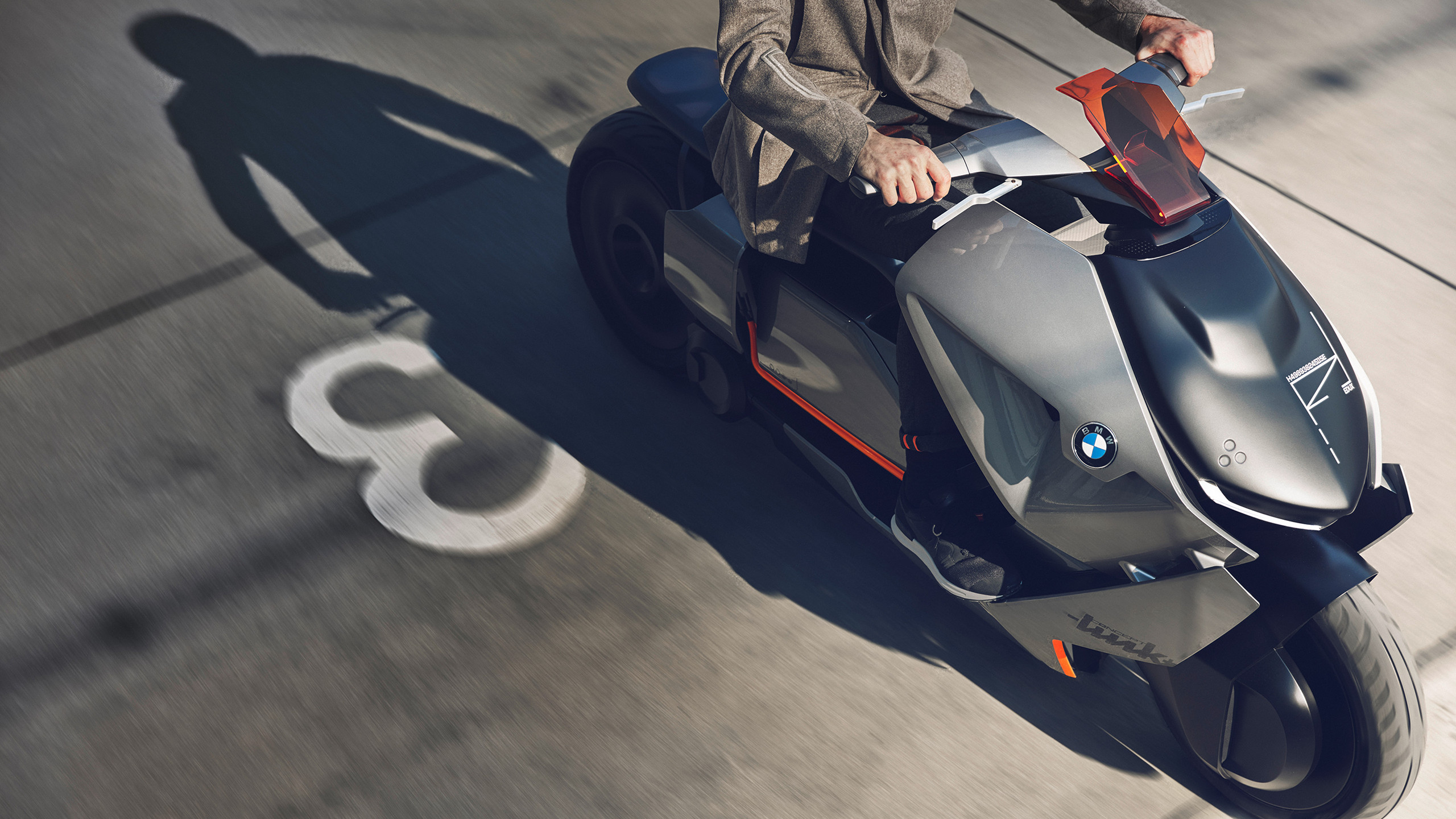 The BMW Motorrad Concept Link takes new, connected paths.