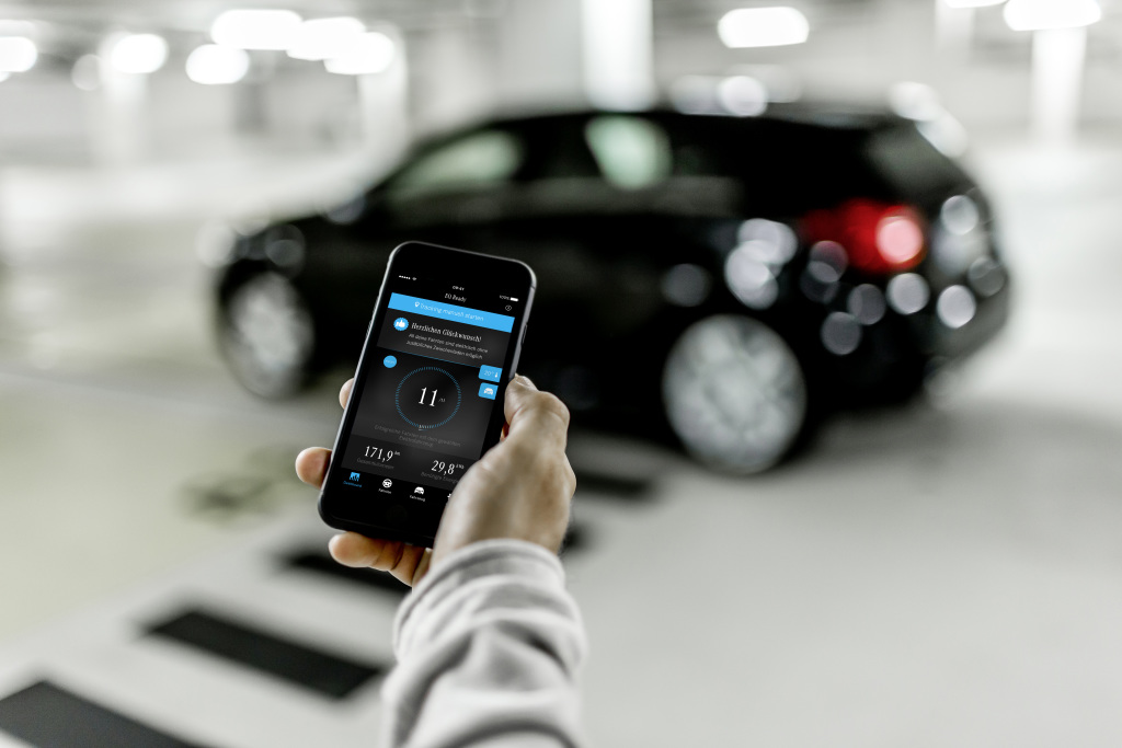 New EQ Ready app: Trying out everyday e-mobility the virtual way
