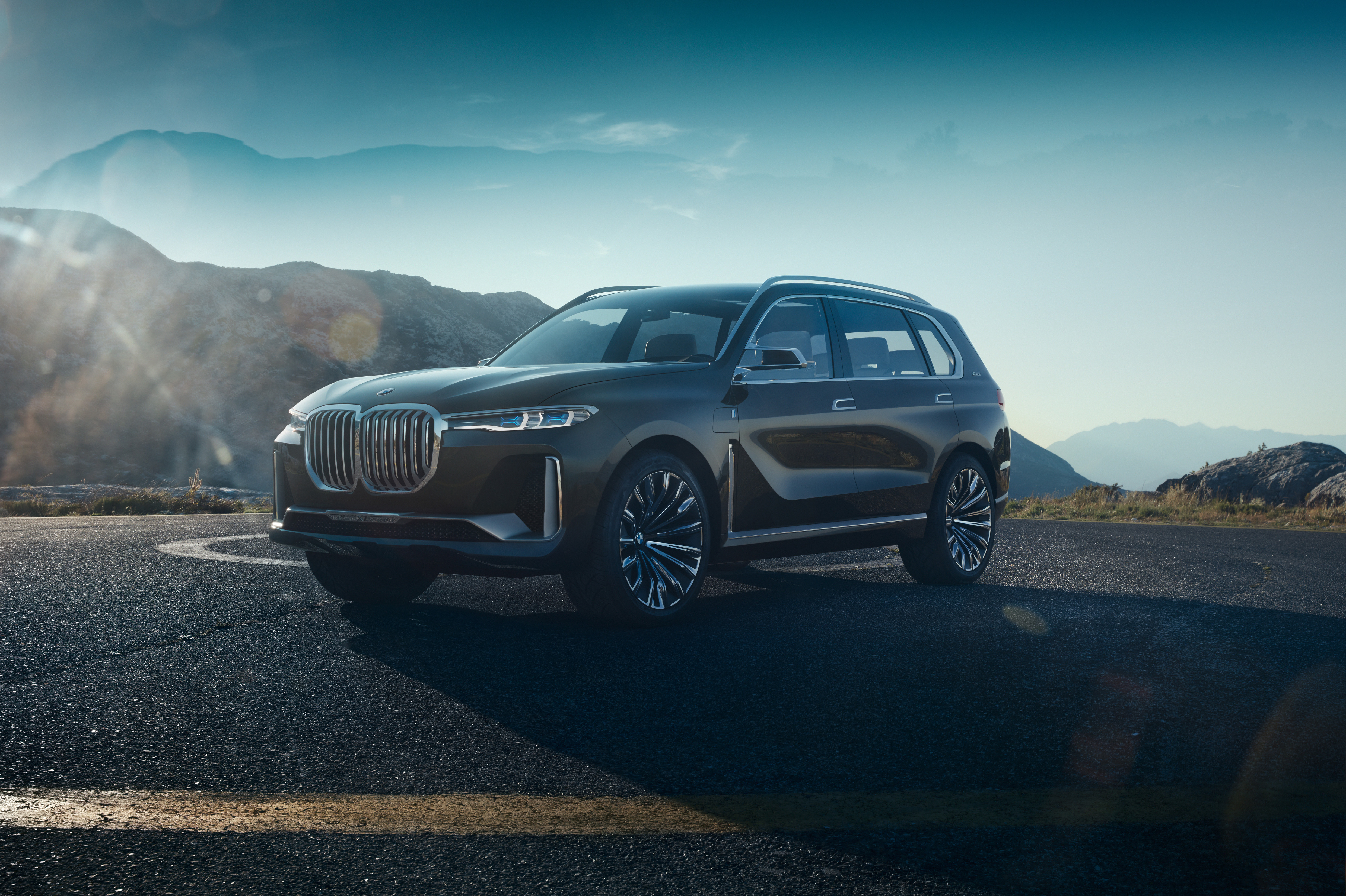 BMW Concept X7 iPerformance. A new dimension in spaciousness